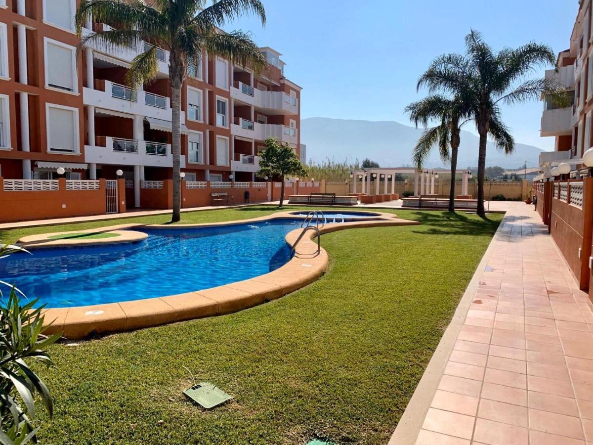Apto. Con Gran Terraza Y Acceso Directo A Piscina. Denia Kültér fotó
